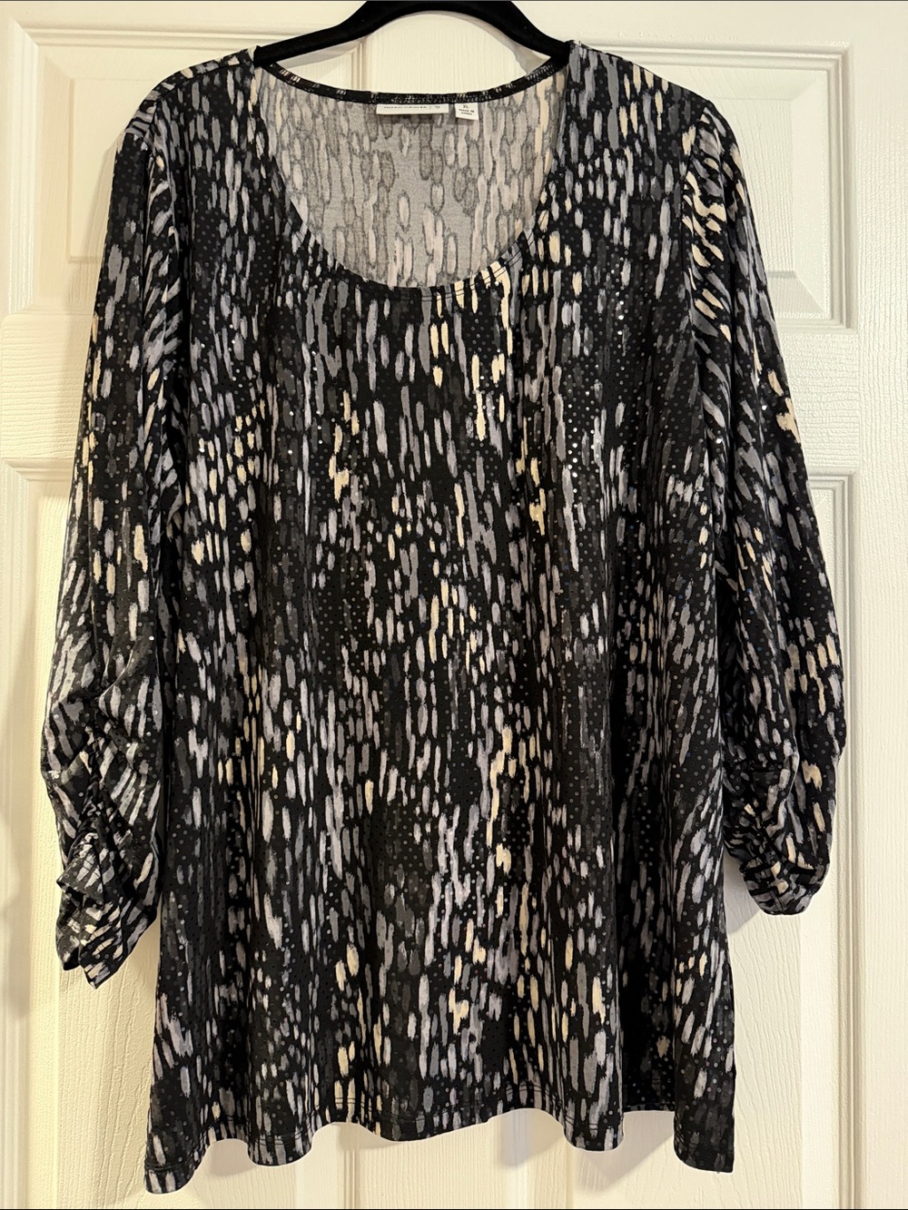 Susan Graver Black, Gray & Cream Patterned Tunic plus size xl
